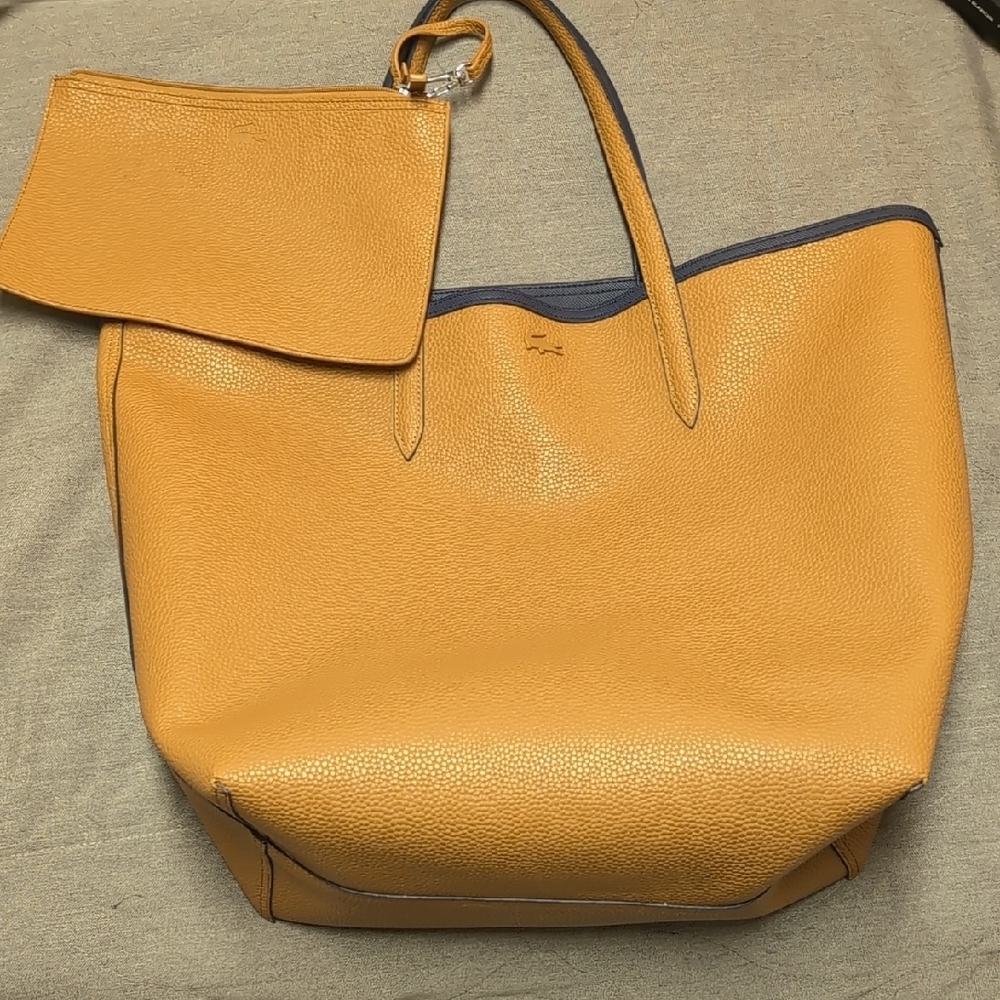 Lacoste Women's Anna Reversible Tote & Pouch - Picture 9 of 10